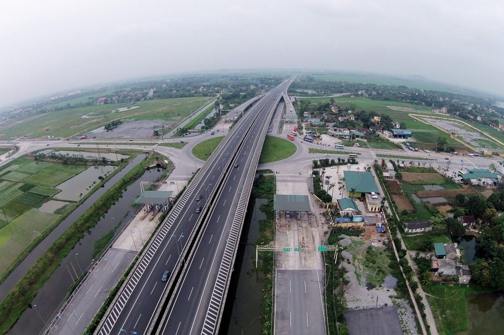 Đầu tư mạng lưới giao thông, điều chỉnh khu kinh tế theo hướng đô thị nghỉ dưỡng đang tác động mạnh đến bất động sản Bình Định